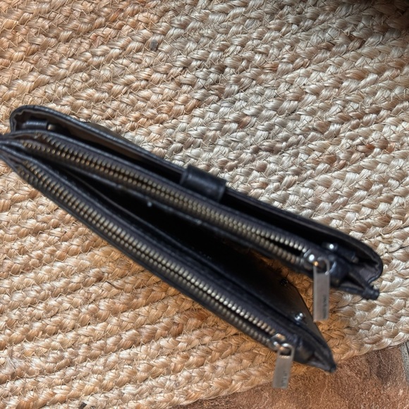 Matt and Nat Wallet - Picture 4 of 5